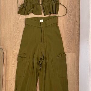 Wide-Leg High-Rise Olive Green Cargo Pants